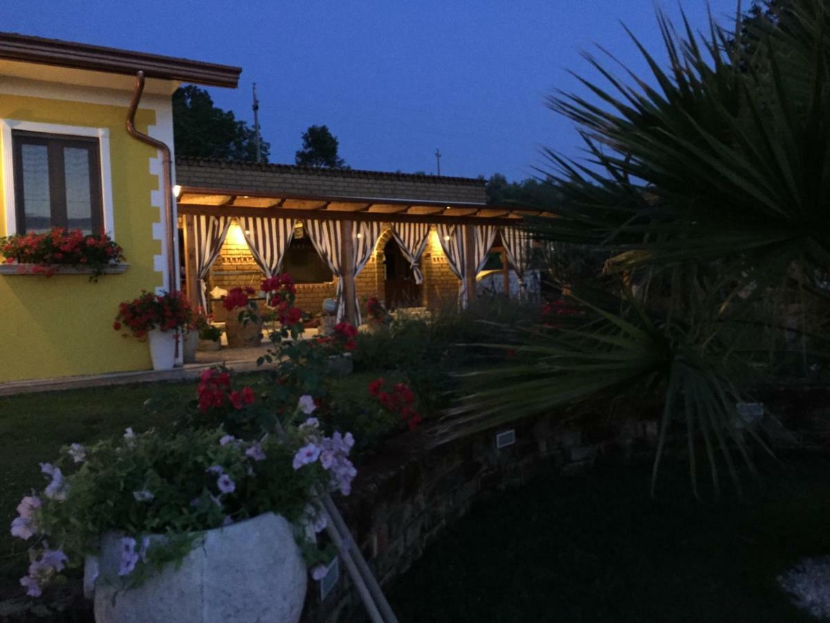 Villa "Casa Al Chiazzullo" Mirabella Eclano Eksteriør bilde